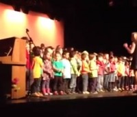 Les élèves de l’école du Bosson chantent le printemps