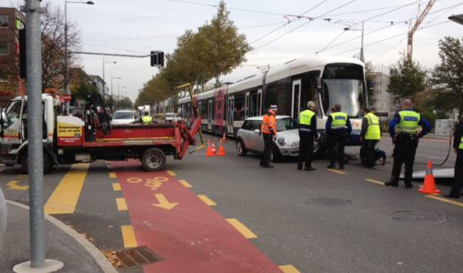Accident à la route de Chancy: une mini percutée par le tram