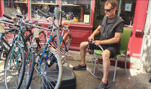 Il bricole des vélos chez «Selle que j’aime»